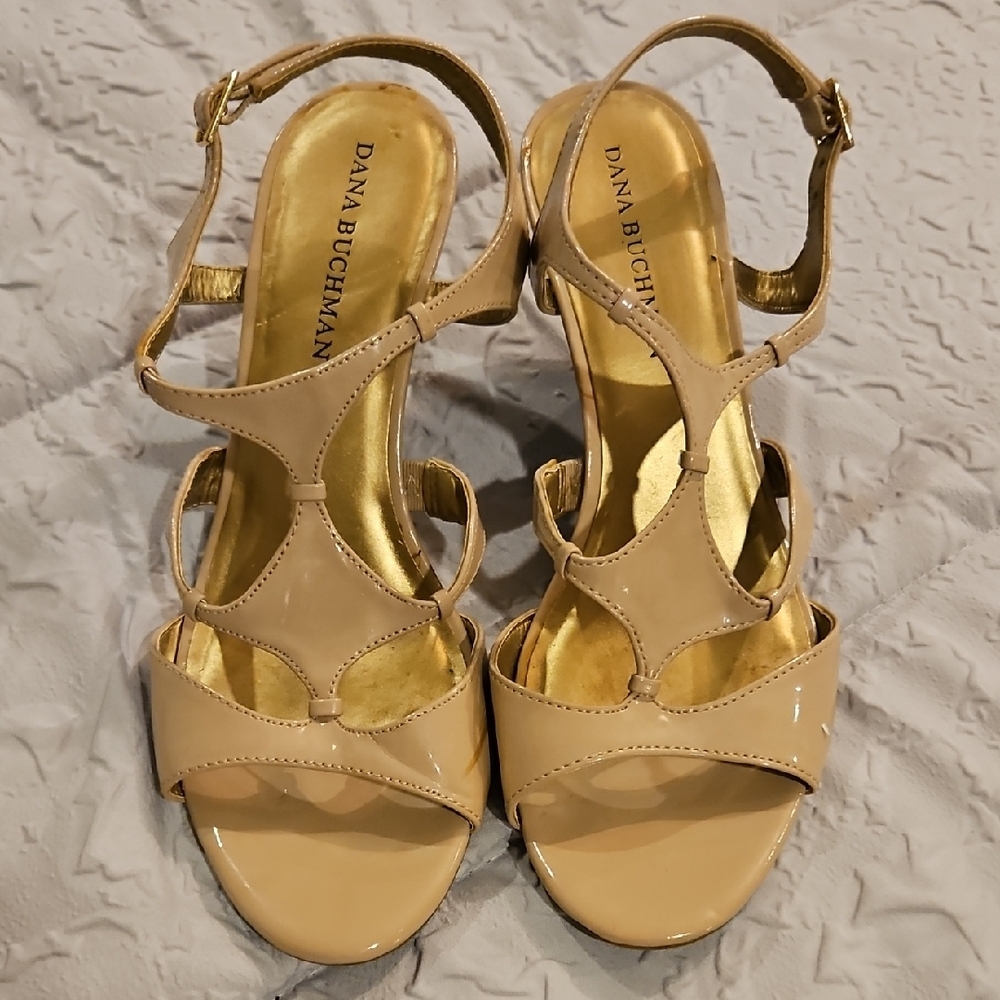 Dana Buchman Tan Strappy Sandals 026